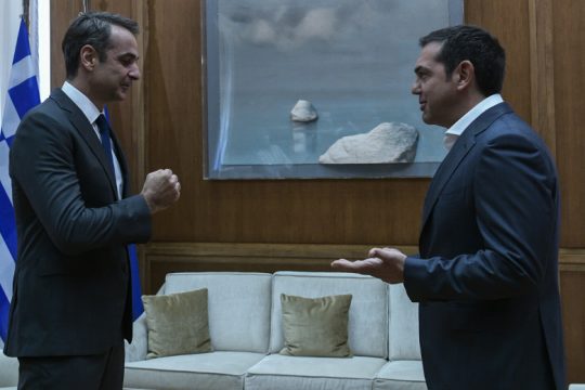 ΣΥΡΙΖΑ σε Πέτσα: Ο Μητσοτάκης δεν ενημέρωσε ποτέ για γραπτή συμφωνία με την Τουρκία