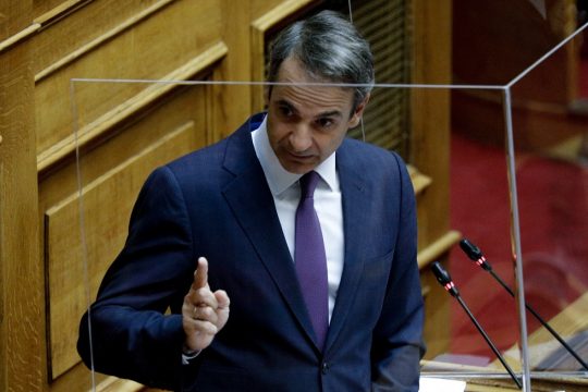 Κυβερνητικές παλινωδίες για τους «απείθαρχους» μαθητές
