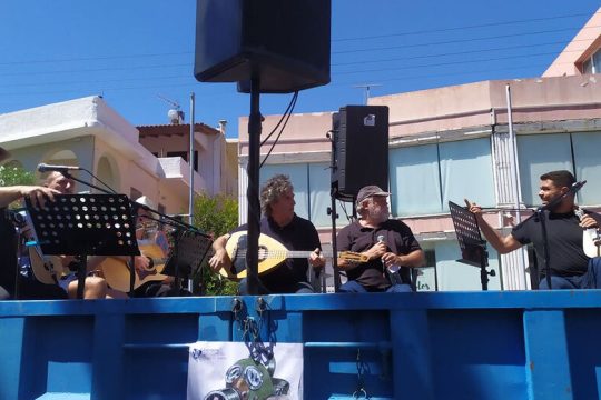 Εθνικός… αχταρμάς κατά της μάσκας