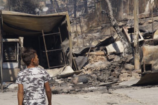 Πέντε συλλήψεις για τον εμπρησμό του ΚΥΤ Μόριας
