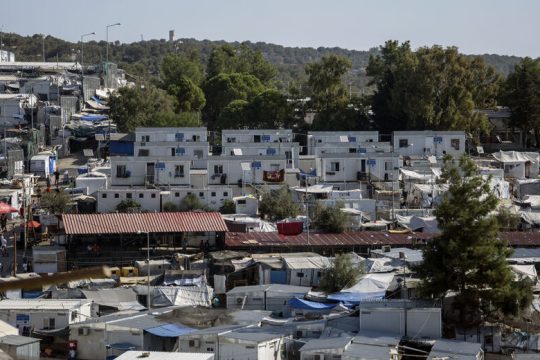 Ο Μηταράκης ψάχνει οικόπεδα για επέκταση ΒΙΑΛ και Μόριας