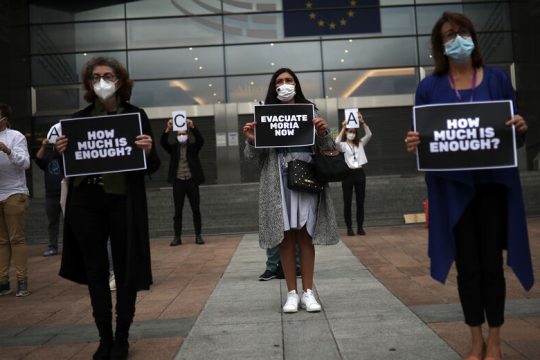 Οι φλόγες από τη Μόρια έφτασαν μέχρι τη Γερμανία