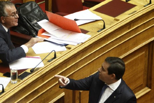 Μουζάλας σε Μηταράκη: Ποινικό αδίκημα οι επαναπροωθήσεις