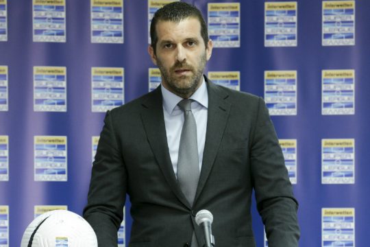 Κλήρωση με διακοπές και… άδειες στις ομάδες