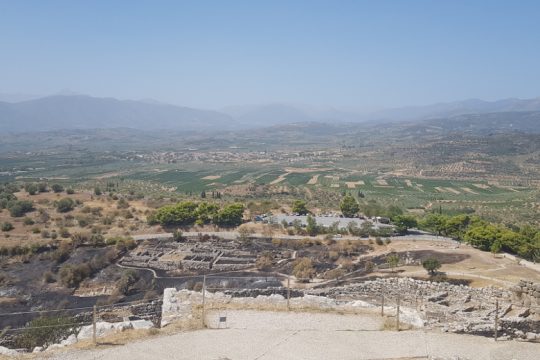 Αυτές είναι οι «μαυρισμένες» Μυκήνες της κ. Μενδώνη (φωτορεπορτάζ)
