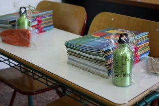 Όλα κανονικά… Τα σχολεία ανοίγουν με πάνω από 25.000 κενά!