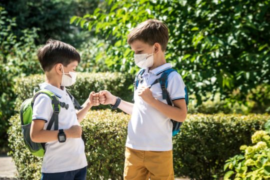 Εισαγγελική έρευνα για τις απειλές με εξώδικα για τη χρήση μάσκας στα σχολεία