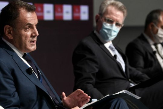 Οι δύο άξονες για την αντιμετώπιση των κινδύνων που αντιμετωπίζει η Ελλάδα