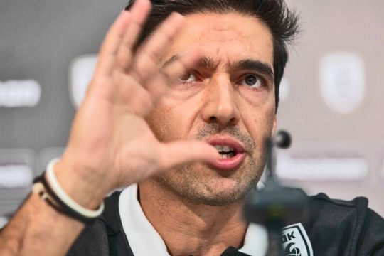 Ποντάρει στο καλό φεγγάρι και στη γνώση του Φερέιρα