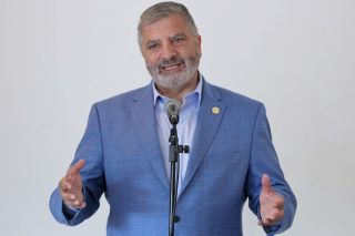Ζεστό χρήμα σε ιδιώτη από τον Γ. Πατούλη