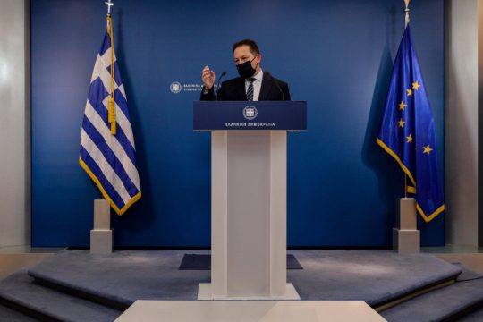 Ο ΣΥΡΙΖΑ προειδοποιεί την κυβέρνηση για τη νέα «λίστα Πέτσα»