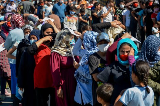 Νέα φωτιά στη Μόρια – Χωρίς φαγητό και νερό πολύς κόσμος