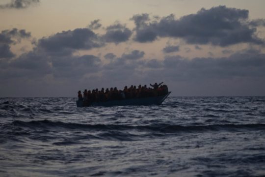 Θαλασσοδαρμένοι, αλλά ζωντανοί στην Ιταλία