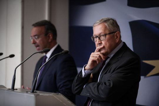 Καμπανάκι για τις εκκρεμείς συντάξεις από τον Ρέγκλινγκ