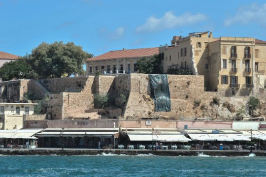 Πανεπιστημιακοί και ερευνητές στο πλευρό της Rosa Nera