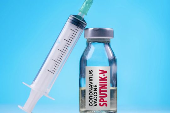 Λίγο πριν την τρίτη φάση κλινικών δοκιμών το ρωσικό εμβόλιο Sputnik-V