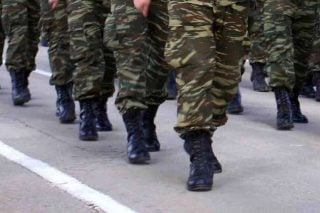 Παραλίγο τραγωδία με δύο φαντάρους