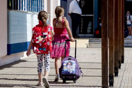 Κλείνει το δημοτικό σχολείο στο Ηράκλειο όπου βρέθηκε θετική δασκάλα