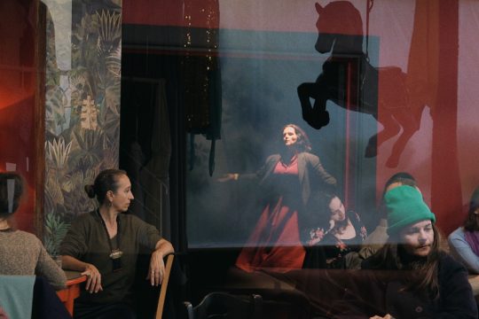 «Η δύναμη της ζωής προέρχεται από το όλον»
