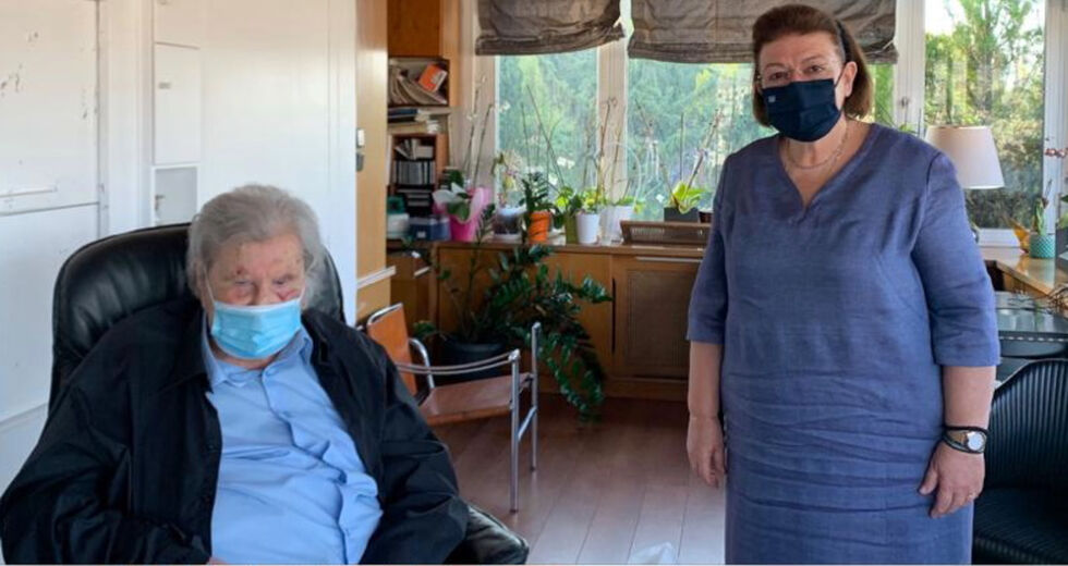 Εκθεση για τον Μίκη στο Μέγαρο Μουσικής