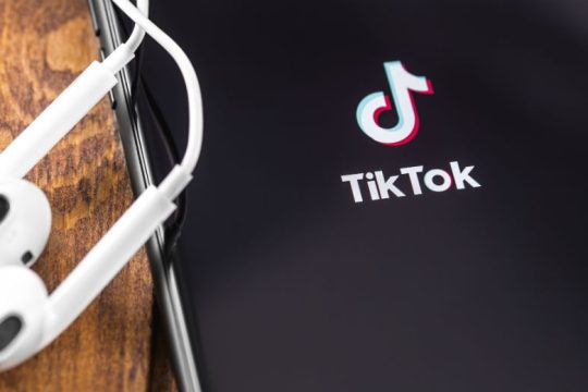 Κινεζικά αντίμετρα με στόχο τις ΗΠΑ για τα μέτρα κατά του TikTok
