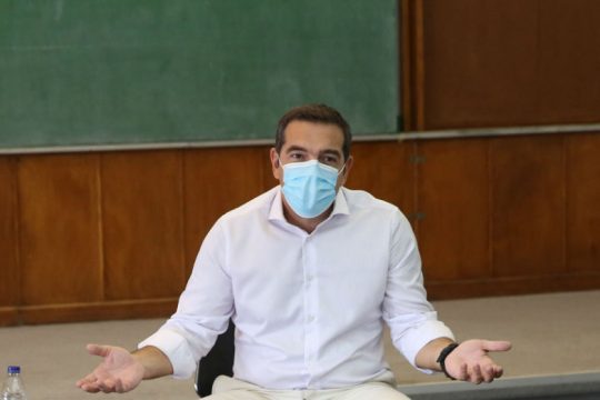 Επίθεση Τσίπρα σε κυβέρνηση και ΜΜΕ για τους πλημμυροπαθείς