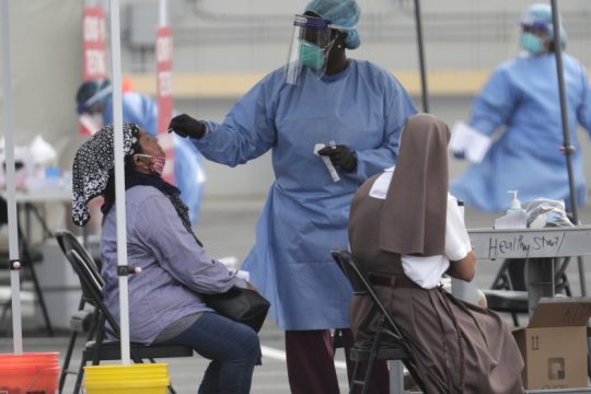 Ενας γάμος, 65 καλεσμένοι, 176 κρούσματα και επτά θάνατοι