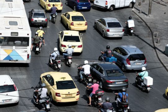 Fake news τα περί σύμπτυξης διπλωμάτων αυτοκινήτων και μηχανών μέχρι 125 κ.εκ.
