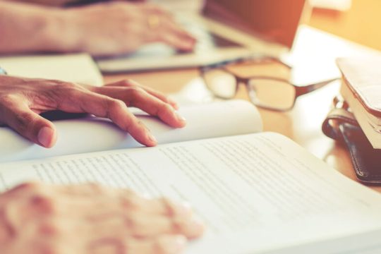 «Μύλος» πάλι με τη διανομή των πανεπιστημιακών συγγραμμάτων