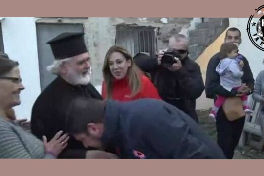 Press Cafe: Ρώτησα τον Χαρδαλιά, να φιλήσω τον παπά