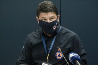 Με τα μέτρα… παρά πόδα