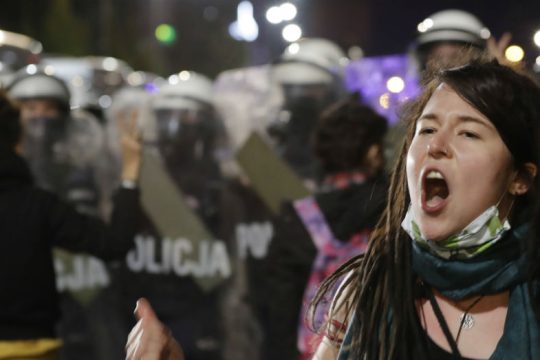 «Έχεις αίμα στα χέρια σου»