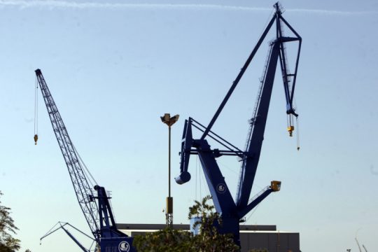 Πληθαίνουν οι αντιδράσεις για τα ναυπηγεία Σκαραμαγκά