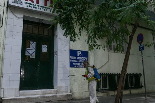 Μαύρες προβλέψεις μετά τα 40 κρούσματα σε γηροκομείο