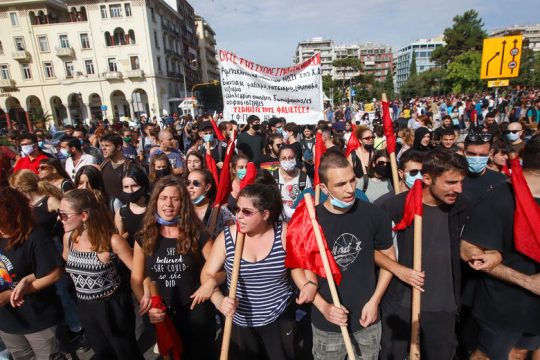«Οι ναζί στη φυλακή» ζήτησαν τα πλήθη σε όλη την Ελλάδα