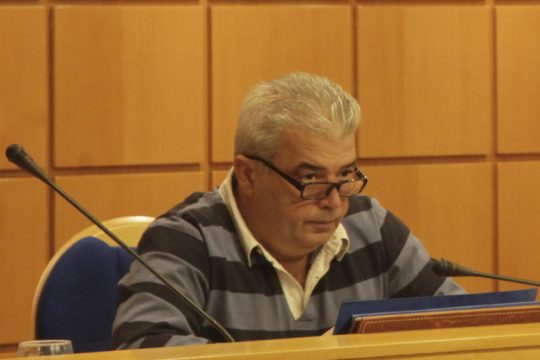 Πέλεκυς στα κονδύλια των δήμων το 2021
