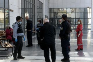 Πτωχεύουν χωρίς κανονική δίκη όσοι έχουν εκκρεμείς υποθέσεις