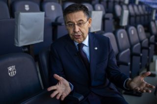 Αντιμέτωπος με ψήφο εμπιστοσύνης ο Μπαρτομέου