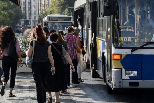 Στάσεις εργασίας στα λεωφορεία την Πέμπτη