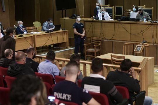 Ποιος καθυστέρησε τη δίκη;