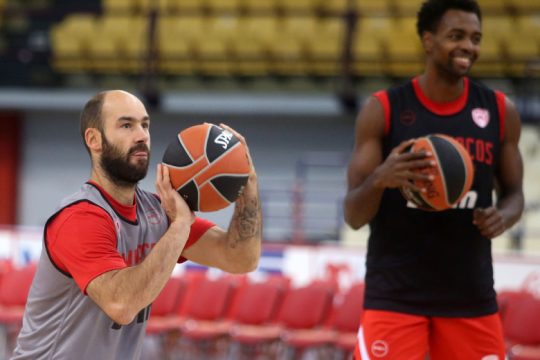 «Μαχητικοί και φιλόδοξοι» στην πρεμιέρα με Ζαλγκίρις