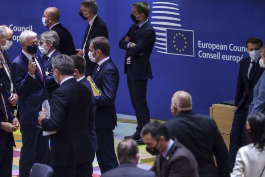 Ζητείται συνέπεια από την Ε.Ε.