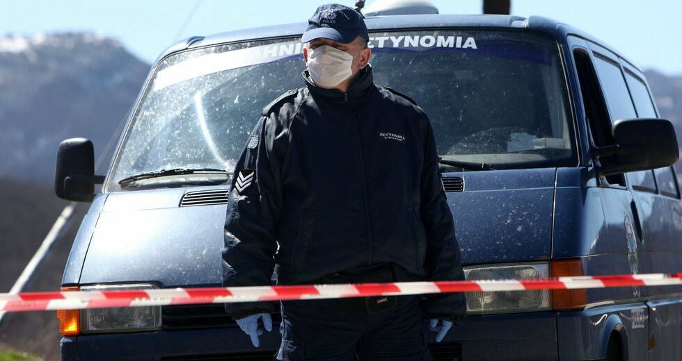 Σε καραντίνα με ανοικτά σχολεία…
