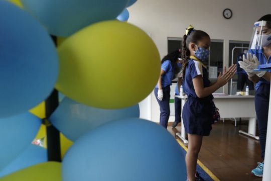 Ανοίγει η οικονομία στη Βραζιλία, ενώ τα κρούσματα πέρασαν τα 5 εκατ.