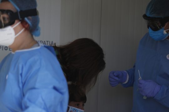 Θεσσαλονίκη: Κανένας έλεγχος στα εργοστάσια, φόβοι για αύξηση κρουσμάτων