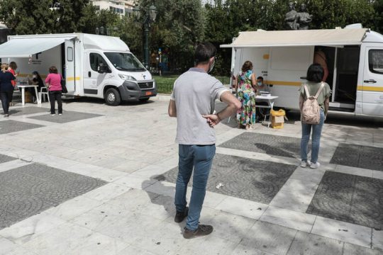Covid-19: κάθε μήνα και χειρότερα