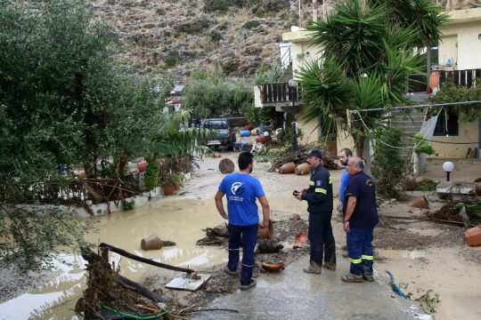 Καλά κρατεί η κακοκαιρία στη νότια Ελλάδα
