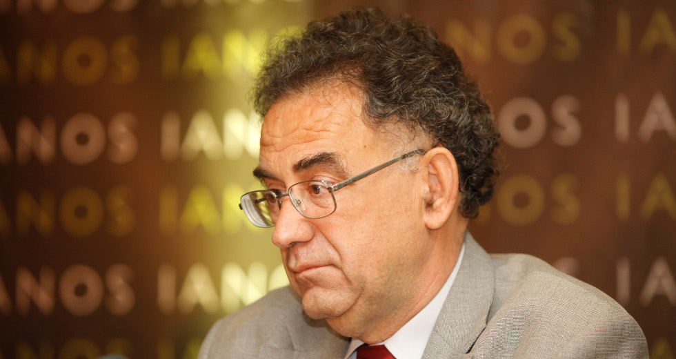 Ο άνθρωπος που έκανε τα σκοτάδια λάμψη – ένας «άγιος» της Αριστεράς