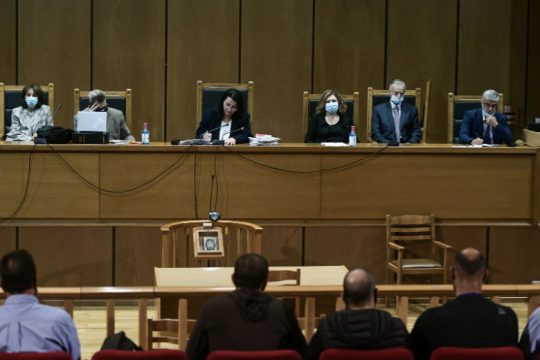 Τομπαζόγλου: Μιλούν για καθυστέρηση της δίκης όσοι δεν πέρασαν ούτε έξω από το δικαστήριο