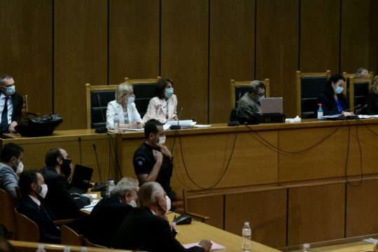 Το δικαστήριο αποφασίζει τις ποινές των καταδικασθέντων